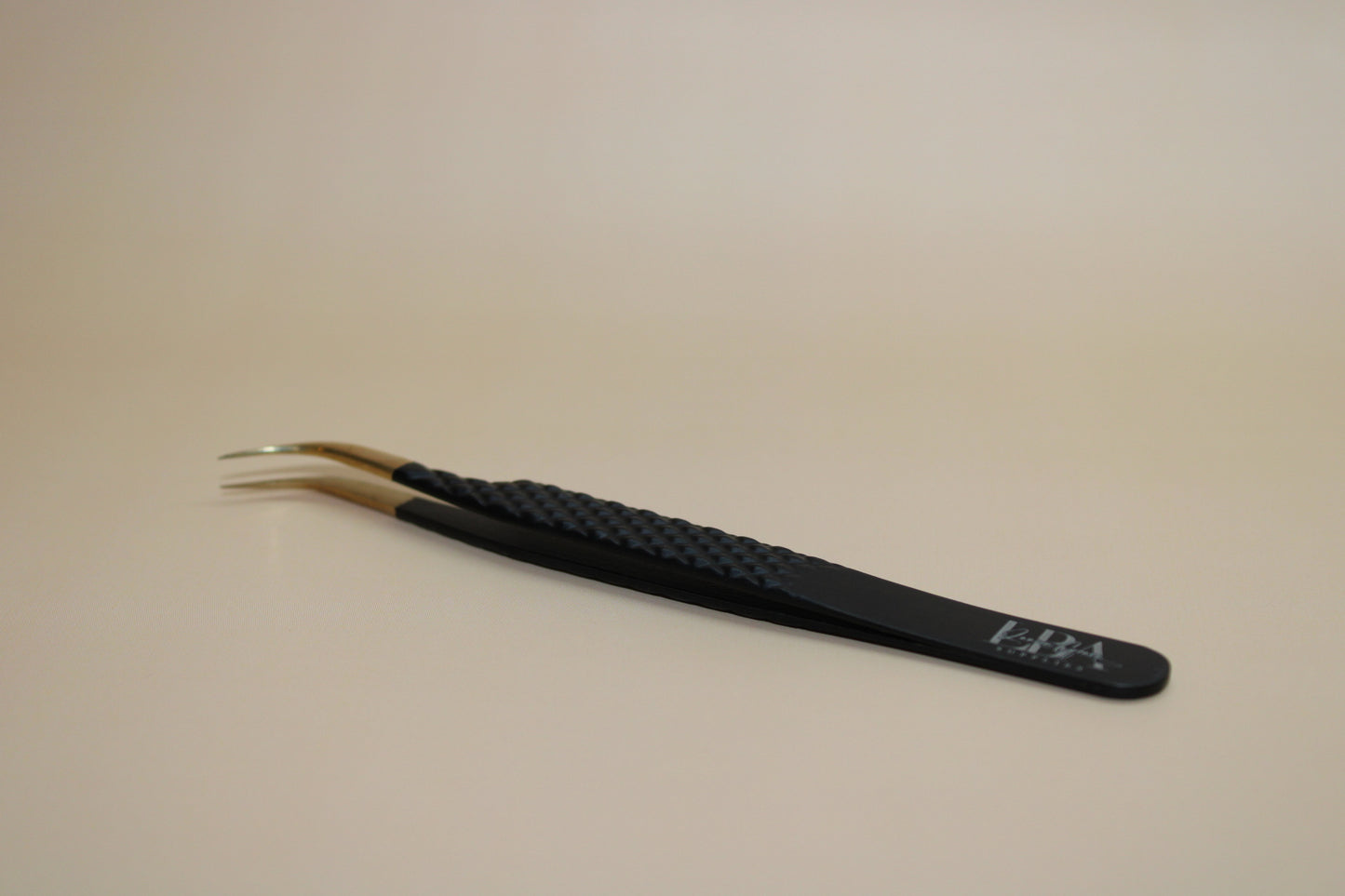 Tweezers